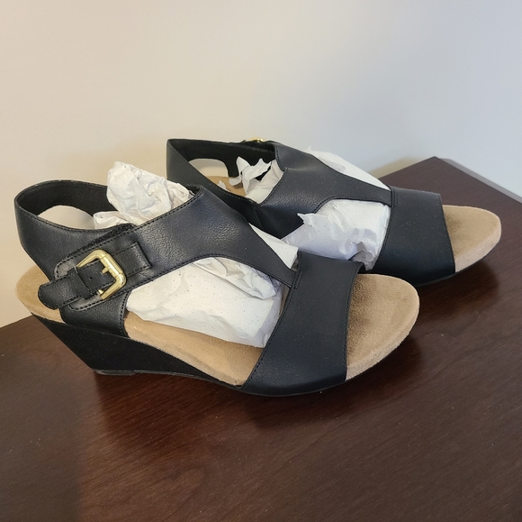 Wedges - Picture 2 of 2